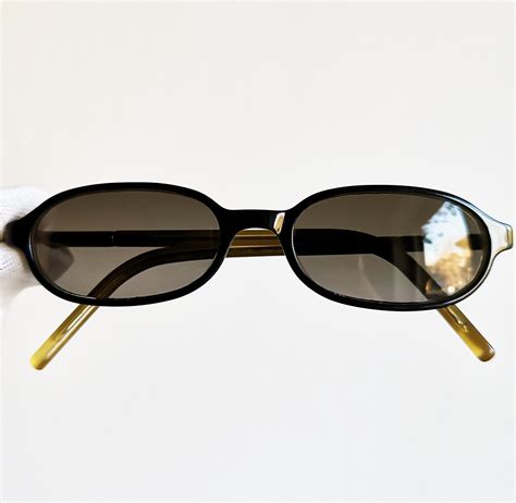 gucci vintage narrow sunglasses|classic gucci sunglasses.